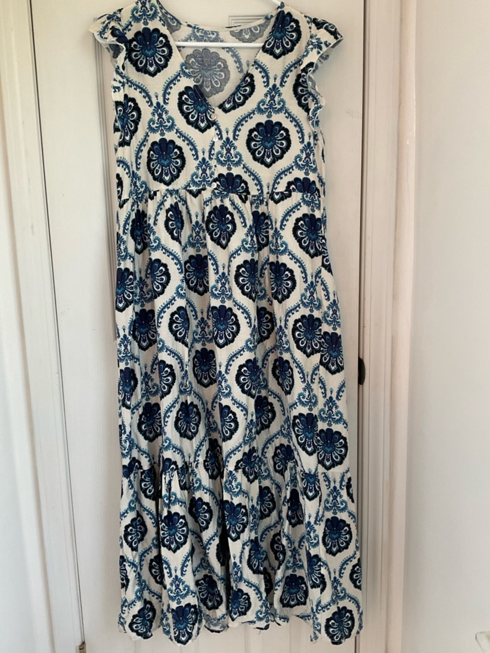 Blue Floral Print Maxi dress White Navy 16.5” by 40” ruffle tiered paisley
